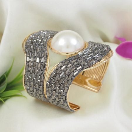 Jewellery & Stunning Crafts
